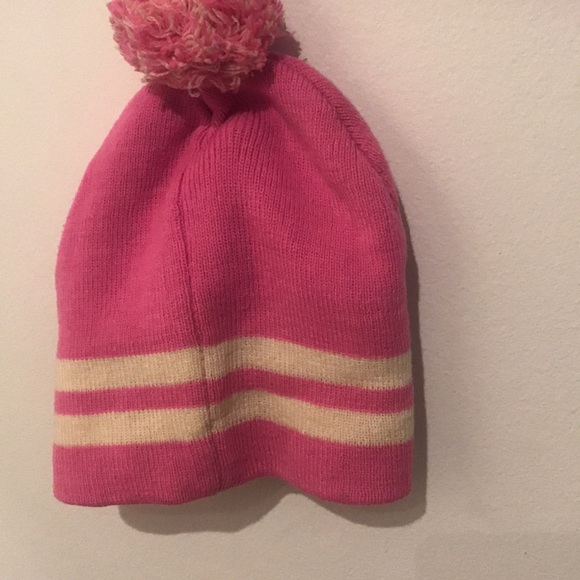 Super Cute Pink and White Montreal Canadians Womans Hockey Toque With pom pom - Picture 4 of 4